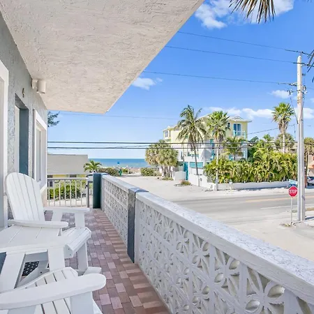 Seagrass Sunsets Apartment